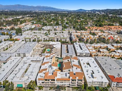 El barrio de Encino se ubica en la región del Valle de San Fernando