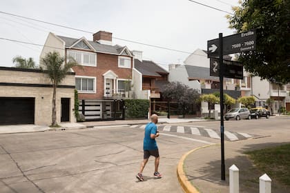 El Barrio Naón, dentro de Matadores, exhibe orgulloso mansiones, chalets y nuevos emprendimientos. 