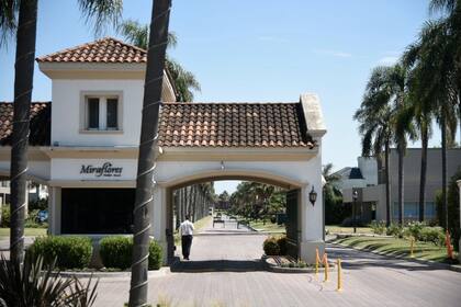 El barrio privado Miraflores en Rosario, donde Messi pasa sus dias de aislamiento junto a su familia