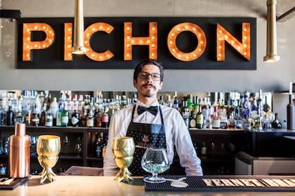 El bartender de Pichón, Javier García