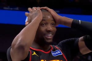 El impresionante triple de aro a aro accidental que marcó un récord en la NBA