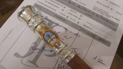 El bastón confeccionado por Pallarols que Macri decidió no utilizar