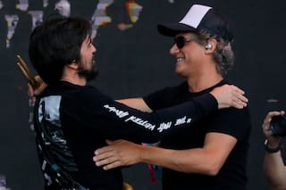 Juanes invitó a Charly Alberti a tocar "Cuando pase el temblor" en Lolla Chile