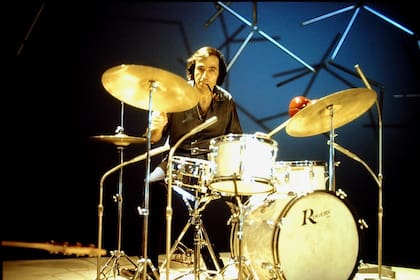El baterista Enrique "Zurdo" Roizner quien tocó, entre otros, con Vinicius, Sinatra, Piazzolla y el Gato Barbieri. 