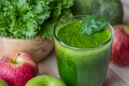 El batido verde ayuda a mejorar la salud digestiva (imagen ilustrativa)