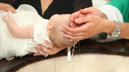 El bautismo es el primero de los sacramentos del Cristianismo (Foto: iStock)