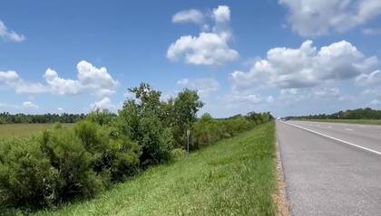 El "bebé milagroso" fue rescatado cuando gateaba al borde de la ruta Interestatal 10 (Captura de pantalla KSAT-12)
