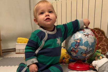 El bebé recorrió 14 países en su primer año
