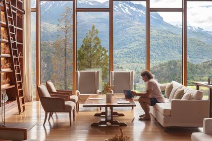 El bello living del Lodge.