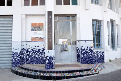 El Belvédère du Rayon Vert contaba con un salón de baile, un teatro y una cancha de tenis en la terraza con una inmejorable vista del océano.