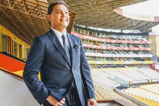 Sujetaba a Maradona para que lo infiltraran y quiere que sus huesos se entierren en Ecuador