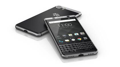 El BlackBerry KeyOne tiene una cámara de 12 megapixeles, y carga rápida via USB-C