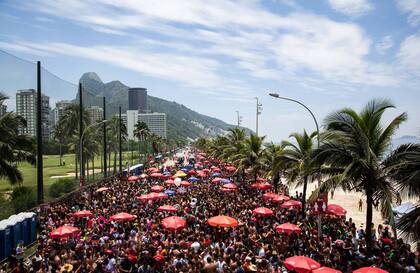 El bloco Chame Gente por las calles de Río de Janeiro.