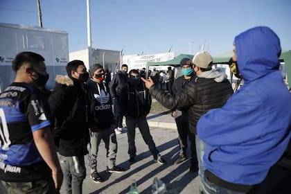 Representantes de Camioneros bloquearon ayer centros de distribución de Mercado Libre