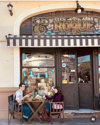 El bodegón se fue actualizando a lo largo de sus 111 años de historia y hoy recibe a un público joven