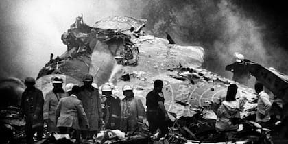 El Boeing 727-200 se incendió luego del impacto y se llevó la vida de 153 personas
