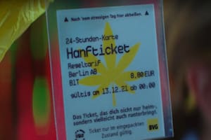 El "boleto cannabis" tiene sabor a aceite de cannabis y está pensado para reducir el estrés por las fiestas