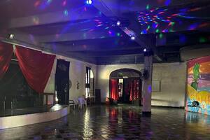 El boliche clandestino que allanó la Policía Federal.