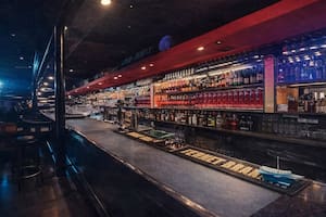 bajo la fachada de un boliche funcionaba un prostíbulo donde explotaban a 50 mujeres