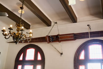 El bote Michelangelo, el último que utilizó Alberto Demiddi y con el que compitió en los Juegos Olímpicos de Múnich 1972. Tras su fallecimiento en 2000, su familia lo entregó al Club Regatas La Marina como parte de su legado