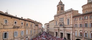 Cuáles son los carnavales más antiguos de Italia y cómo celebran hoy su punto cúlmine
