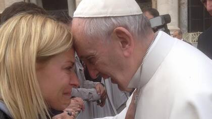 El breve pero emotivo encuentro entre Tobal y el papa Francisco