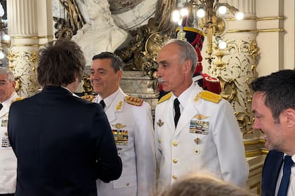 El brigadier mayor Gustavo Javier Valverde continuará al frente de la Fuerza Aérea