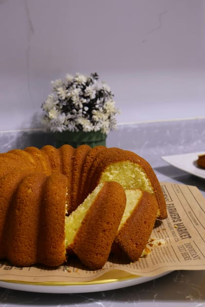 El budín de manzana rallada proporciona frescura y un sabor original a la mesa navideña