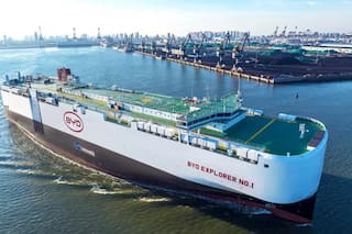 13 decks, múltiples cubiertas y rampas internas: así es el buque que trajo 7000 autos al país