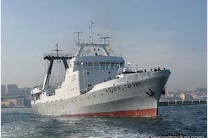 Antes del temporal en alta mar, Prefectura detectó un buque portugués que cruzó sin permiso la milla 200
