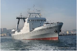 Antes del temporal en alta mar, Prefectura detectó un buque portugués que cruzó sin permiso la milla 200