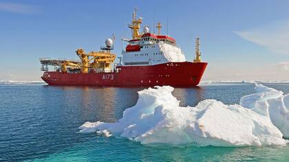 El Buque Polar inglés "Protector"