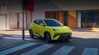 El BYD Dolphin Mini arranca en los US$22.990