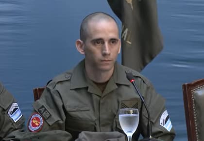 El cabo habló desde el Edificio Centinela