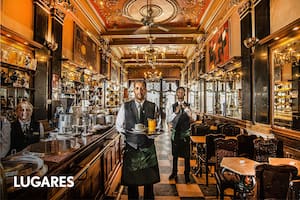 El Café A Brasileira es uno de los pocos cafés de Lisboa que permanecen abiertos desde el Siglo XX.