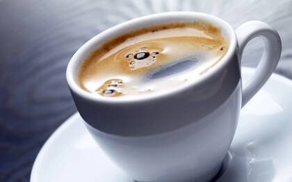 El café aporta cafeína, un poderoso estimulante