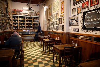 El café bar La Poesía, en Chile y Bolivar, en el barrio de San Telmo
