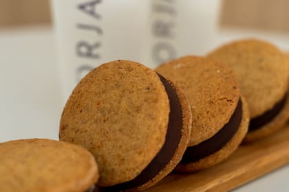 El café de especialidad de Borja puede acompañarse con delicias como estos alfajores