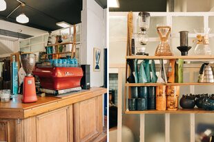 El café de especialidad es un fuerte de la casa: la carta incluye los elaborados a la vista con su hermosa máquina La Marzocco y, también, filtrados. 