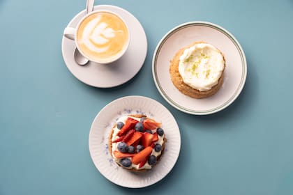 El café de especialidad se sirve con pastelería tradicional reversionada