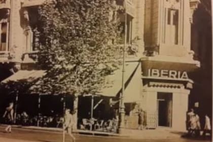 El café Iberia, en una imagen de 1946