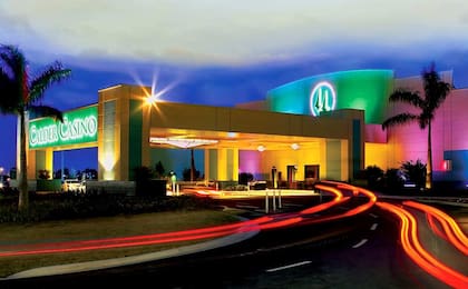 El Calder Casino es un popular destino de entretenimiento, muy cerca del HardRock Stadium (caldercasino.com)