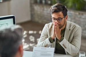 Green card por empleo: el Uscis endurece el calendario para presentar el ajuste de estatus