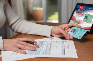 Green card por empleo: el Uscis endurece el calendario para presentar el ajuste de estatus