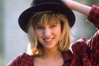 El calvario de Debbie Gibson, la estrella de los 80 que fue "salvada" por un famoso cantante