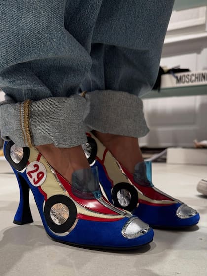 El calzado inspirado en el colectivo 29 que que atraviesa la ciudad de Buenos Aires