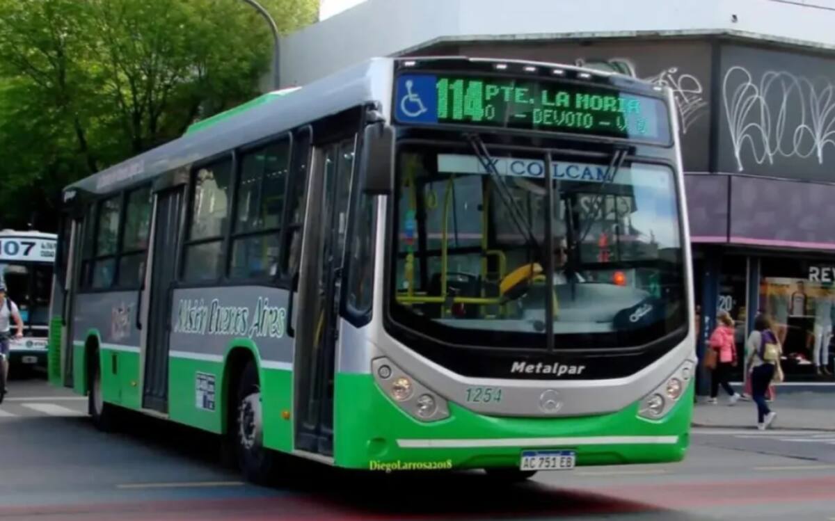 A linha clássica de ônibus ampliará sua rota e conectará o Aeroparque com Devoto e Núñez A linha clássica de ônibus ampliará sua rota e conectará o Aeroparque com Devoto e Núñez