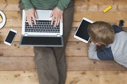 El cambio impositivo alcanzaría, entre otros productos, a los teléfonos celulares, equipos de aire acondicionado, televisores, grabadores, monitores, computadoras, cámaras de fotos, radios, proyectores y hornos microondas