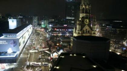 El camión recorrió 80 metros atropellando todo lo que tenía a su paso