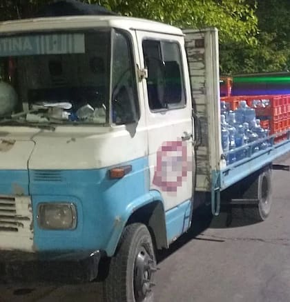 El camión repartidor de soda del que se aferró Tobías Arce-